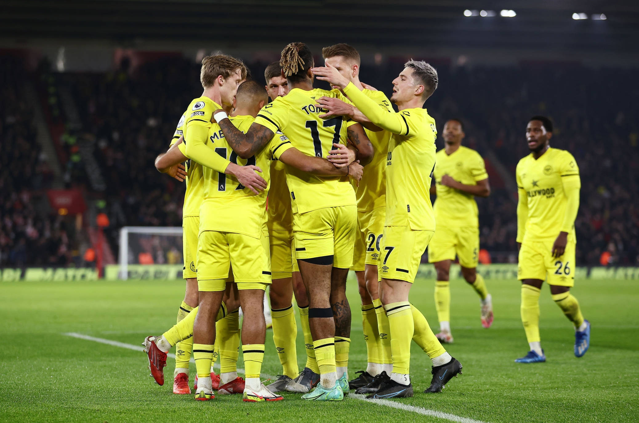 目尤为突出 目尤为突出