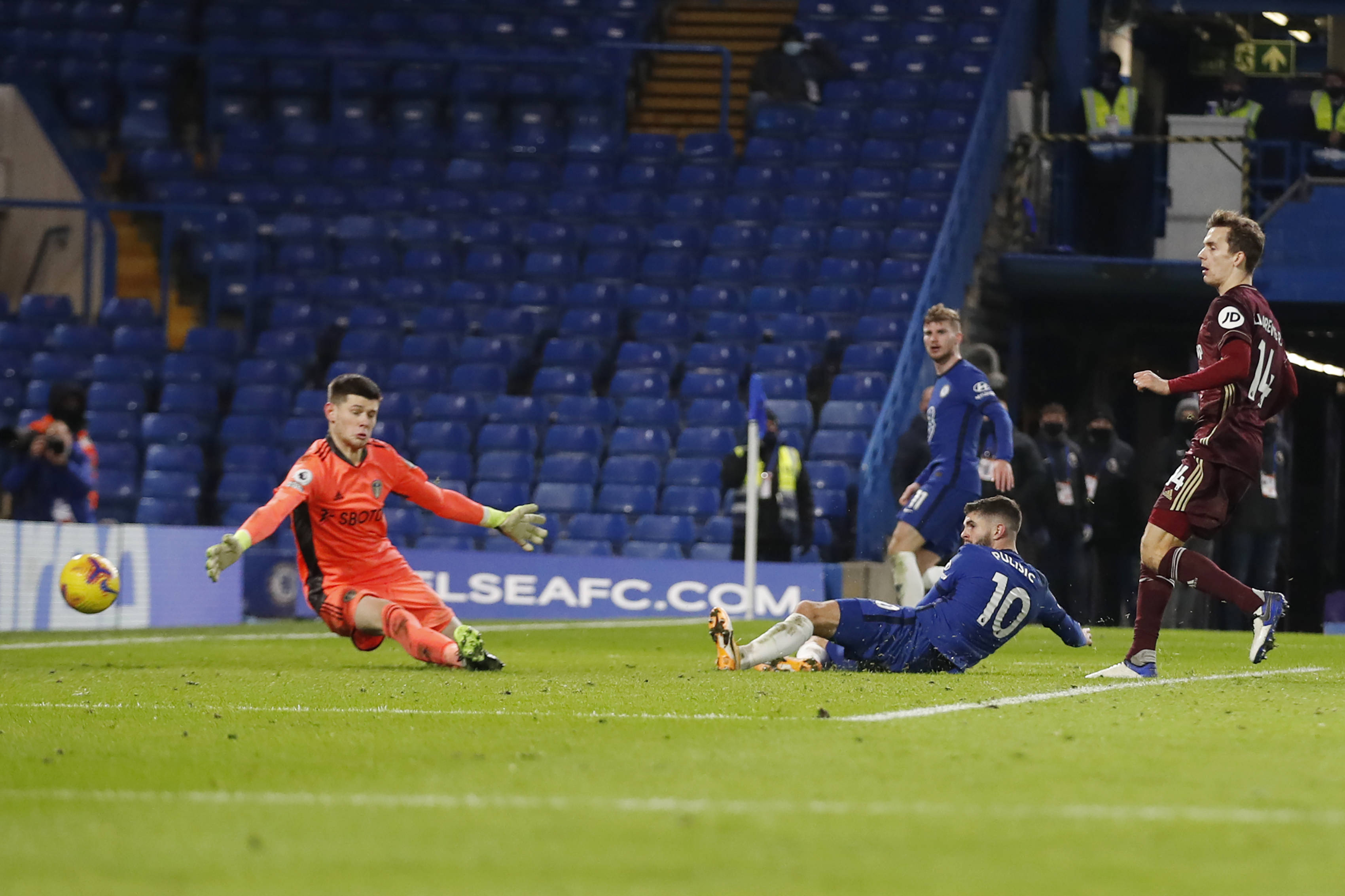 他在次局中 他在次局中